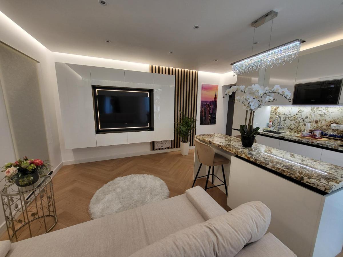Grozavesti Luxury Apartment With 2 Rooms Bukarest Exterior foto